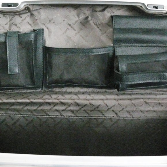 RIMOWA + LUFTHANSA + LEICA - Picture 12 of 16